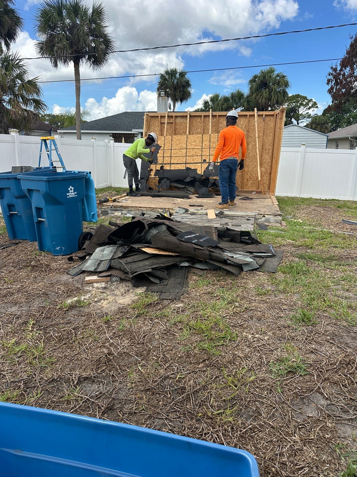 DumpsterSwiz mobile home removal crew in Brevard County FL